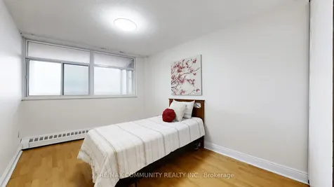 2050 Bridletowne Circle Toronto ON M1W 2V5