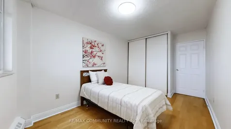2050 Bridletowne Circle Toronto ON M1W 2V5