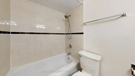 2050 Bridletowne Circle Toronto ON M1W 2V5