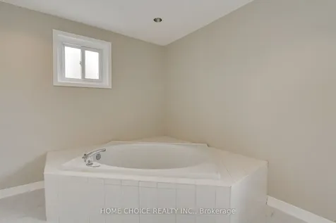140 Michael Boulevard Whitby ON L1N 5Z2