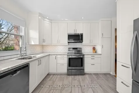 8 Wolcott Avenue Toronto ON M1L 4K1