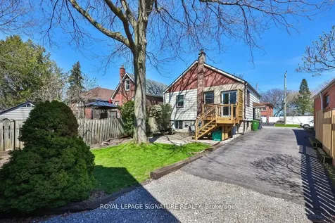 8 Wolcott Avenue Toronto ON M1L 4K1
