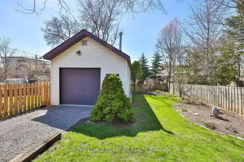 8 Wolcott Avenue Toronto ON M1L 4K1