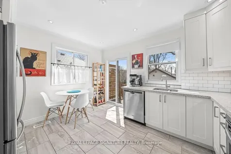 8 Wolcott Avenue Toronto ON M1L 4K1