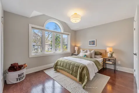15 Birchcliff Avenue Toronto ON M1N 3C5