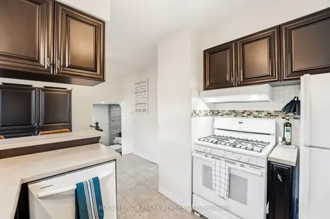 489 Crestwood Drive Oshawa ON L1G 2R4