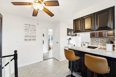 489 Crestwood Drive Oshawa ON L1G 2R4