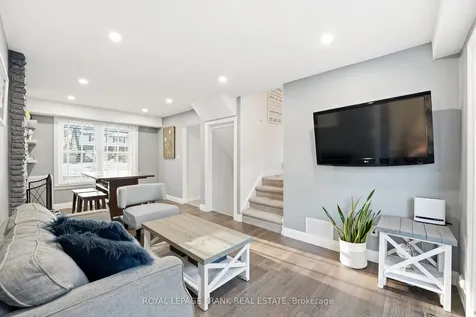 489 Crestwood Drive Oshawa ON L1G 2R4