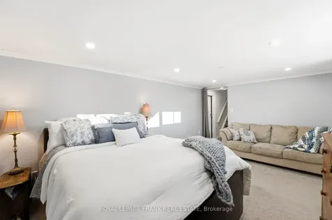 489 Crestwood Drive Oshawa ON L1G 2R4