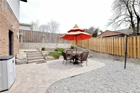 489 Crestwood Drive Oshawa ON L1G 2R4