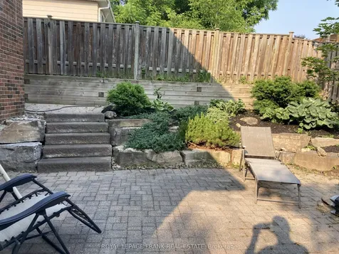489 Crestwood Drive Oshawa ON L1G 2R4