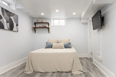 873 Lochness Crescent Oshawa ON L1J 7P9