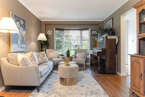 873 Lochness Crescent Oshawa ON L1J 7P9
