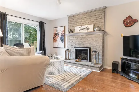 873 Lochness Crescent Oshawa ON L1J 7P9
