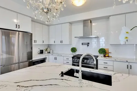 118 Whitehand Drive Clarington ON L1B 0W1