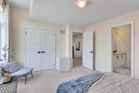 118 Whitehand Drive Clarington ON L1B 0W1