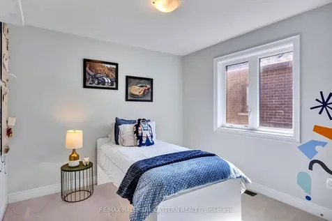 118 Whitehand Drive Clarington ON L1B 0W1