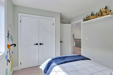 118 Whitehand Drive Clarington ON L1B 0W1