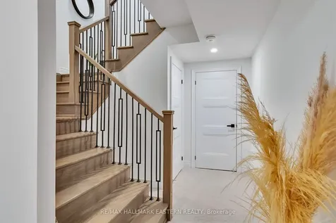 118 Whitehand Drive Clarington ON L1B 0W1