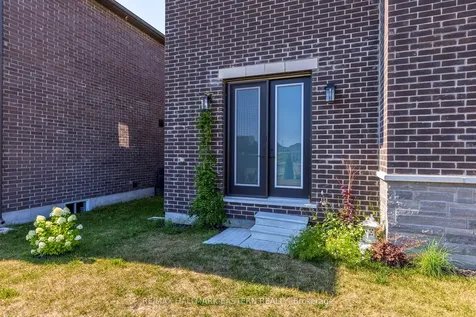 118 Whitehand Drive Clarington ON L1B 0W1
