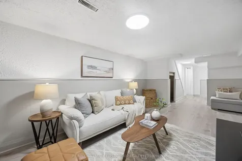 1330 Trowbridge Drive Oshawa ON L1G 7L1