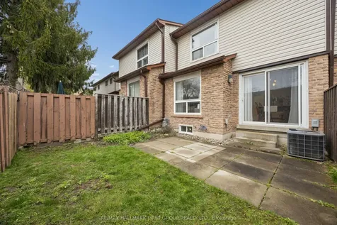 1330 Trowbridge Drive Oshawa ON L1G 7L1