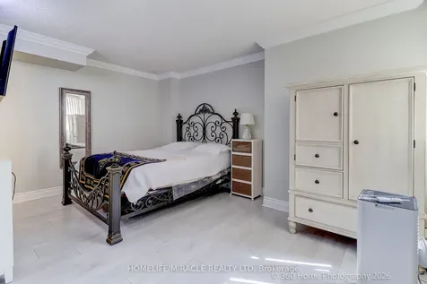 3380 Eglinton Avenue E Toronto ON M1J 3L6