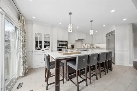 25 Medland Avenue Whitby ON L1P 1S1