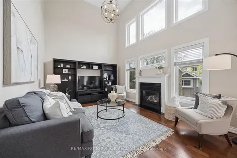 25 Medland Avenue Whitby ON L1P 1S1