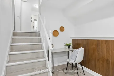 14 Penfound Drive Clarington ON L1C 4C5