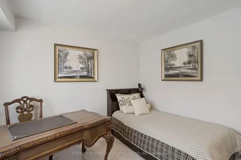 2500 Hill Rise Court Oshawa ON L1L 0M6