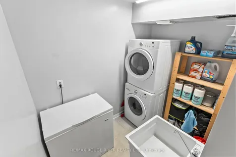 40 Chichester Place Toronto ON M1T 3R6