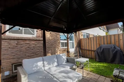 1300 Oxford Street Oshawa ON L1J 6C5