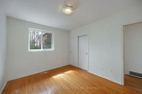 14 Hathway Drive Toronto ON M1P 4L5