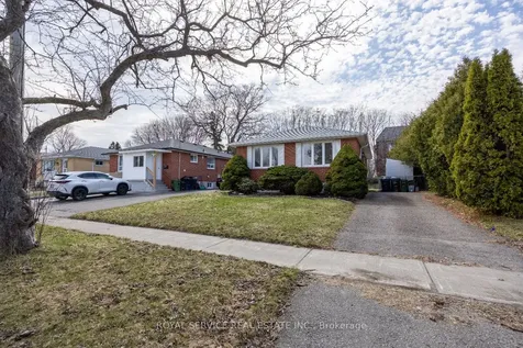 14 Hathway Drive Toronto ON M1P 4L5