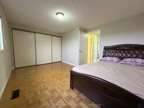 1121 Sandhurst Circle Toronto ON M1V 1V4