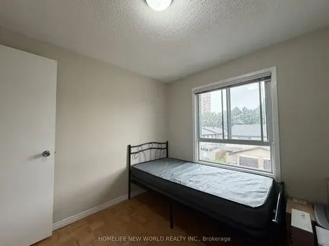 1121 Sandhurst Circle Toronto ON M1V 1V4