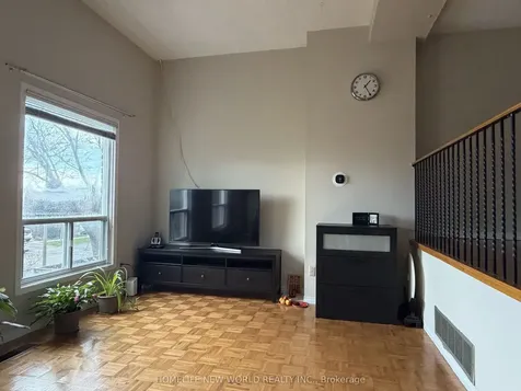 1121 Sandhurst Circle Toronto ON M1V 1V4