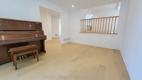 35 Wintermute Boulevard Toronto ON M1W 3M5
