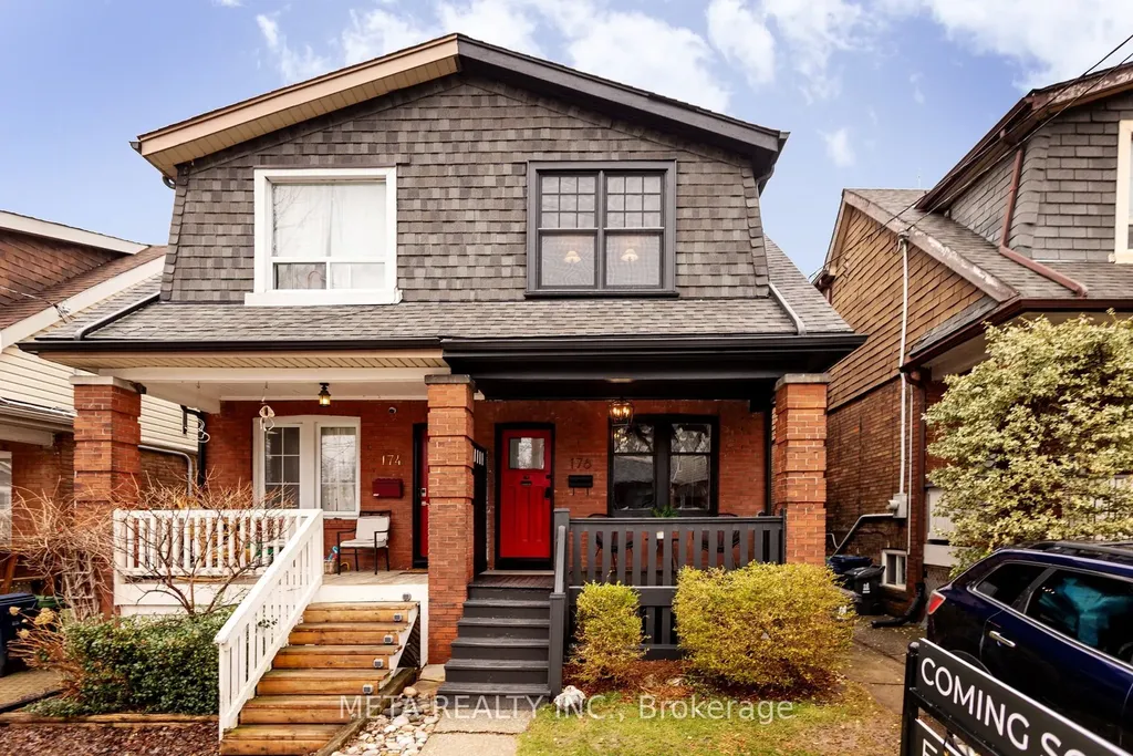 176 Gainsborough Road Toronto ON M4L 3C4