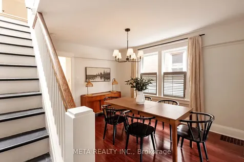 176 Gainsborough Road Toronto ON M4L 3C4