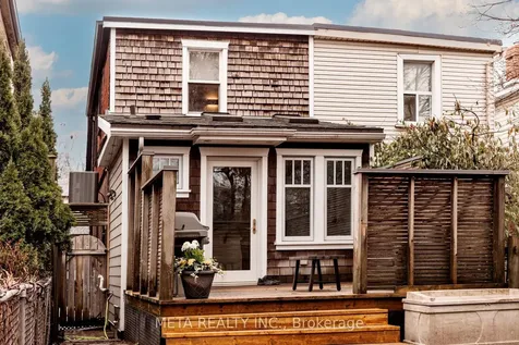 176 Gainsborough Road Toronto ON M4L 3C4