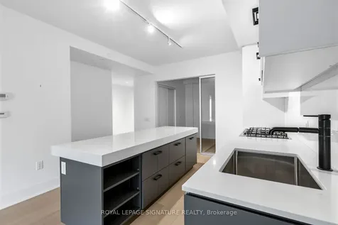1888 Queen Street E Toronto ON M4L 1H4