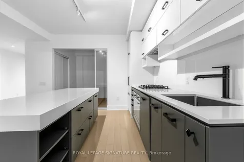 1888 Queen Street E Toronto ON M4L 1H4
