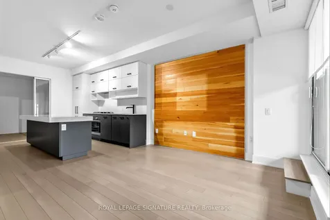 1888 Queen Street E Toronto ON M4L 1H4