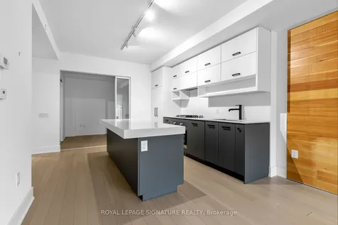 1888 Queen Street E Toronto ON M4L 1H4