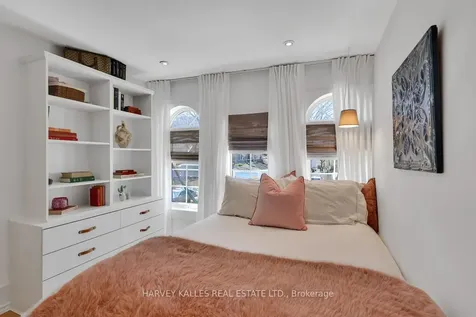 130 Morse Street Toronto ON M4M 2P8