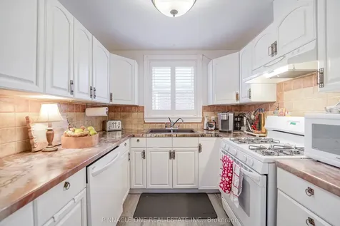 804 Byron Street S Whitby ON L1N 4R8