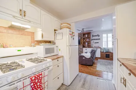 804 Byron Street S Whitby ON L1N 4R8