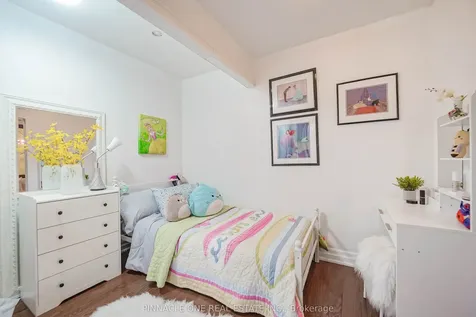 804 Byron Street S Whitby ON L1N 4R8